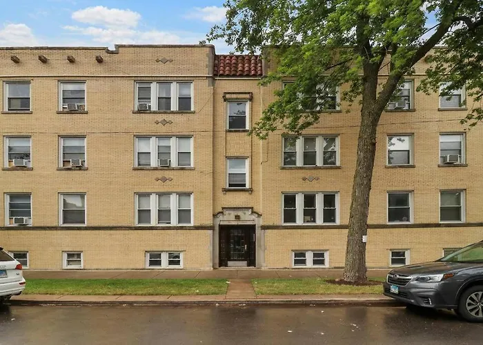 2br Alluring With Laundry - Cullom D3